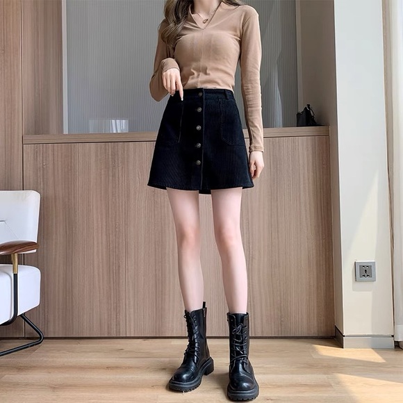 NWOT High Waist A-Line Short Skirt - Picture 2 of 13